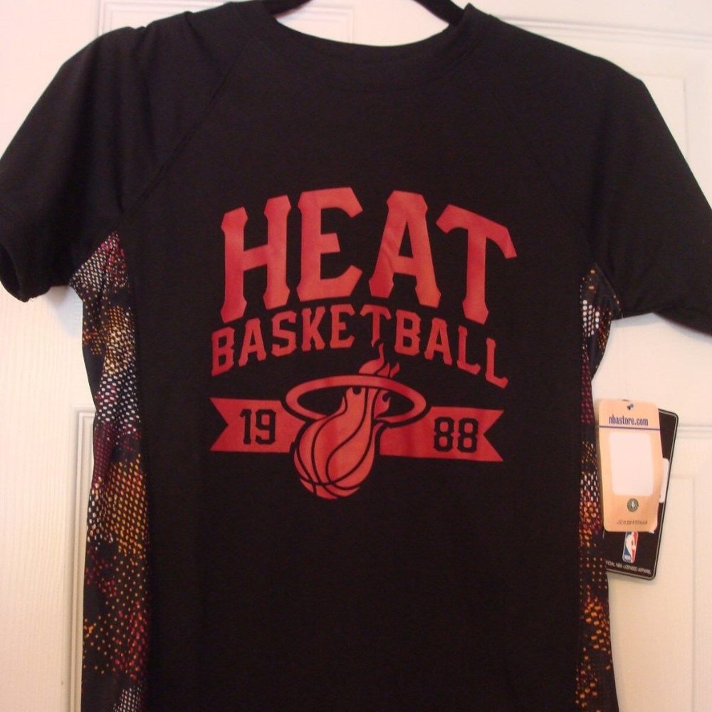 NBA UNK MIAMI HEAT BOYS POLYESTER BLACK SHIRT NEW